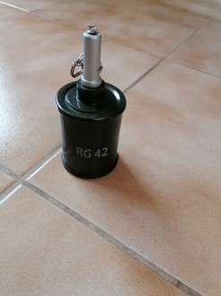 Deko Handgranate RG 42 